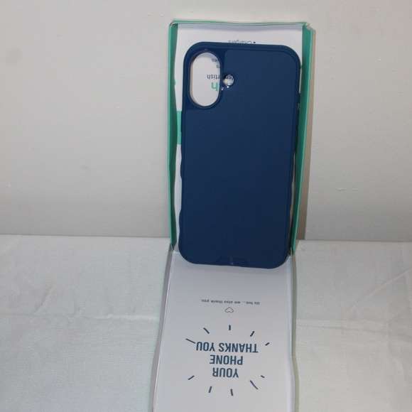 smartish. Blues on the Green Gripmunk w/ MagSafe - Picture 2 of 7